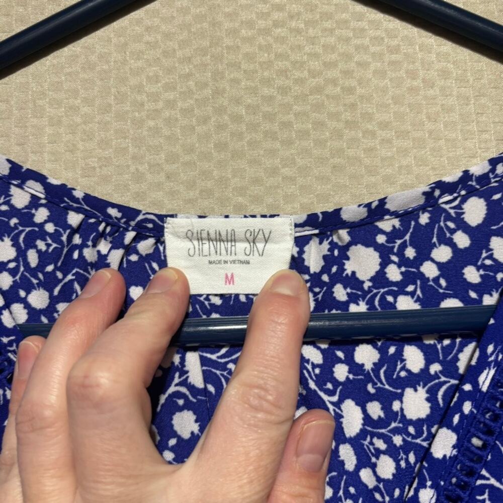 Sienna Sky Blue White Floral Wrap Mini Dress Medium Short Sleeve Button Waist - Picture 5 of 11